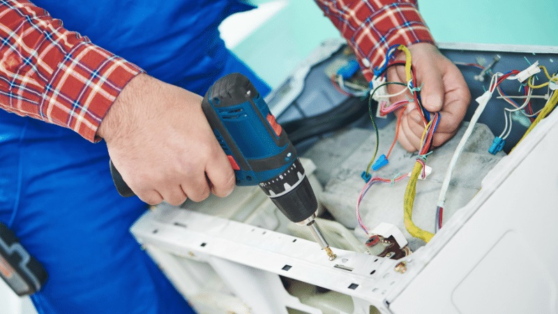 Bahçelievler Vaillant Vaillant çamaşır makinesi kart tamiri – Su almama arızası orijinal parça ile giderildi. - Teknik servis örneği